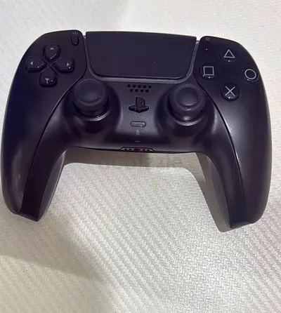 Pre-owned Sony PlayStation 5 DualSense Wireless Controller - - 165hz 1080p monitor (great condition)
