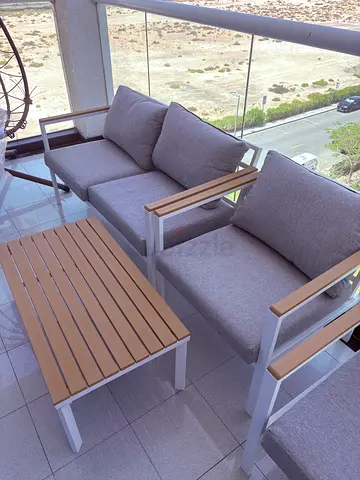 4-seater Outdoor Sofa Set with Table