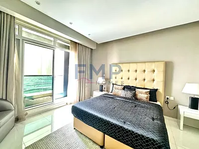 Furnished studio | Canal view | Vacant soon