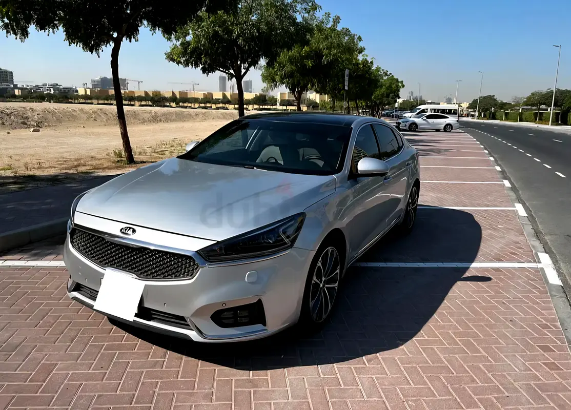 Kia Cadenza 2020 — photo 1 of 11