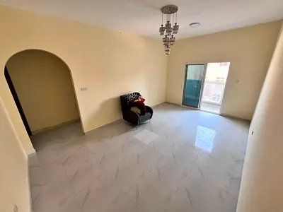 شقة جديدة (ثاني ساكن) بالجرف3 قرب السوق الصيني وفيستيفال عجمان! غرفة وصالة، 2 حمام، بلكونة وتكييف مركزي. بـ32 ألف على 6 دفعات! الحق فرصة العمر.