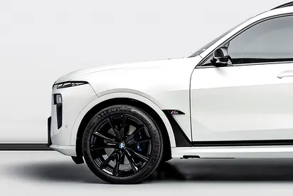 2024 BMW X7 thumbnail 7