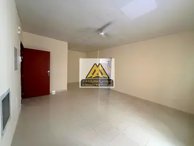 استوديو للإيجار السنوي أكبر استوديو | مطبخ منفصل | موقع مميز جداً |بناية جديدة.