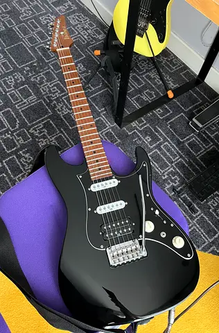 Ibanez AZ2202B