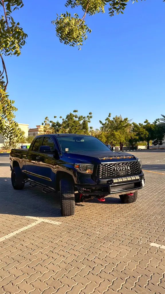 Toyota Tundra 2015 — photo 1 of 7