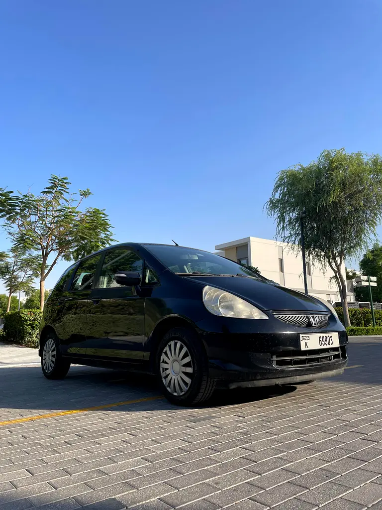 Honda Jazz 2006 — photo 1 of 9