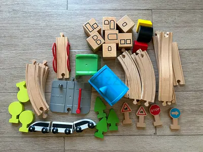 Train set with rail Ikea