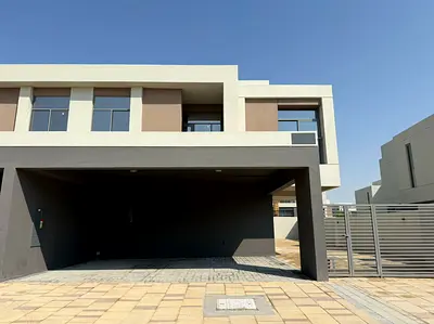 4 bhk+ maid room+ driver room| huge size