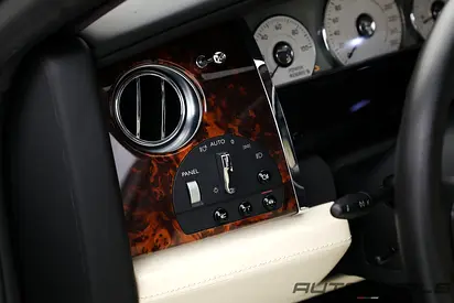 2016 ROLLS-ROYCE GHOST — миниатюра 15