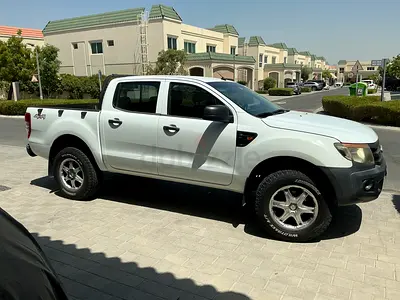 Manual Ford Ranger 4x4 GCC Spec