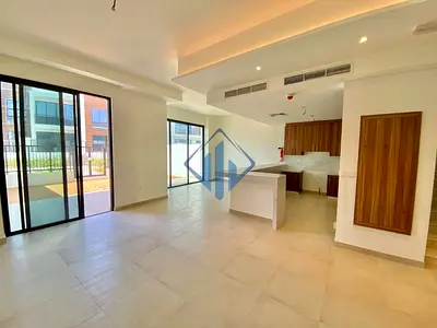 3BR Townhouse+ Maid | Beach Access | Ready to Move