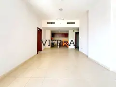 Spacious &amp; Bright | High floor l Prime Location