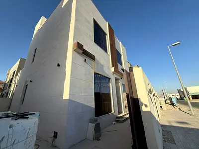 🏡 للبيع فيلا مميزة في الحوشي – موقع استراتيجي على شارع مليحة