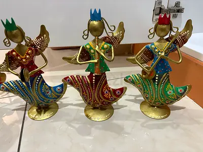Home decor showpieces