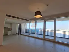 Spacious Two- Bedroom I High Floor | Full Sea View