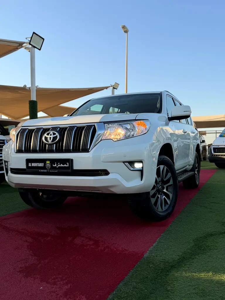Toyota Prado 2022 — photo 1 of 20