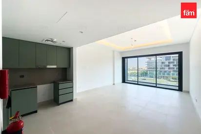 Vacant | Large balcony | Modern | Unfurnished
