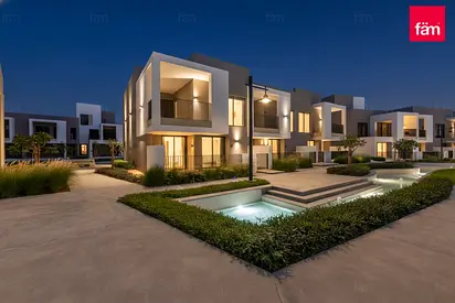 Upgraded 3 Br + Maid | Corner | Wadi View