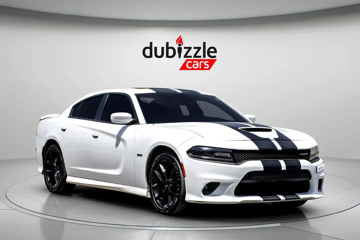 Dodge Charger 2019 — photo 1 of 17