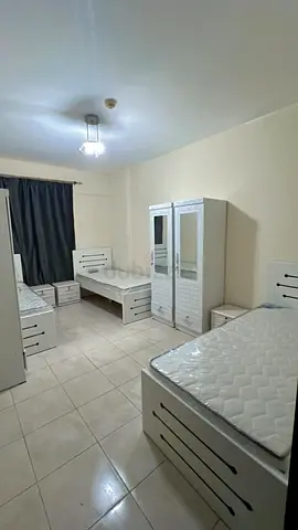 Bed space female