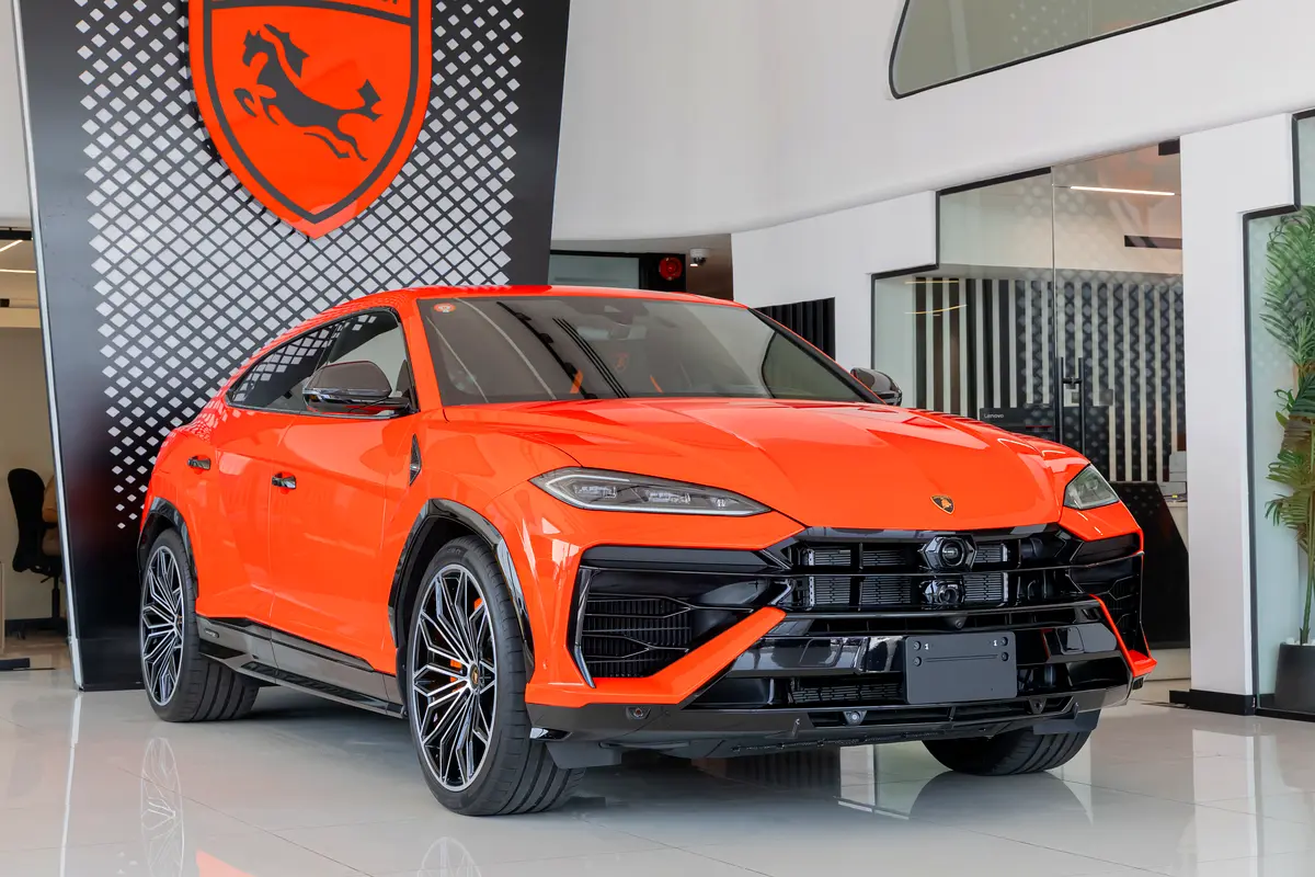 Lamborghini Urus 2025 — photo 1 of 20