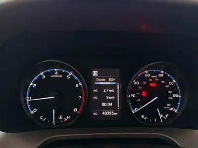 2017 Toyota RAV 4 — фото 15