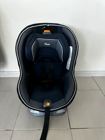 Chicco NextFit zip car seat