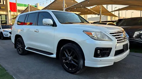 لكزس LX570  موديل 2009 خليجي بحالة ممتازة