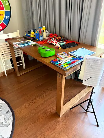 Table featuring durable oak veneer with rich, unique, natural grain patterns