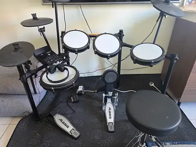 Alesis Nitro Mesh Kit Electronic Drum Set