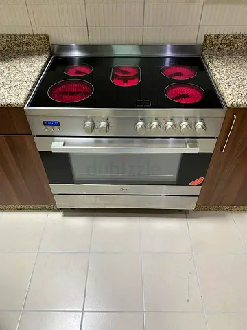 Midea 90x60cm 5 zone electric cooking range neat and clean