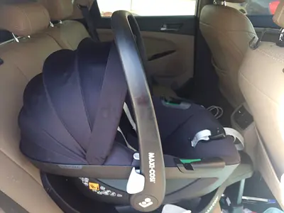 Maxi-Cosi Infant Car Seat with Base - Good Condition
