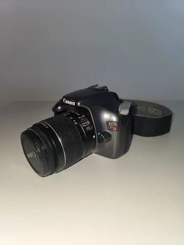 Canon EOS Rebel T3 DSLR Camera with 18-55mm Lens