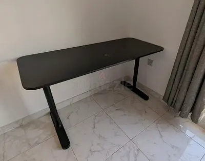 Adjustable Work Desk