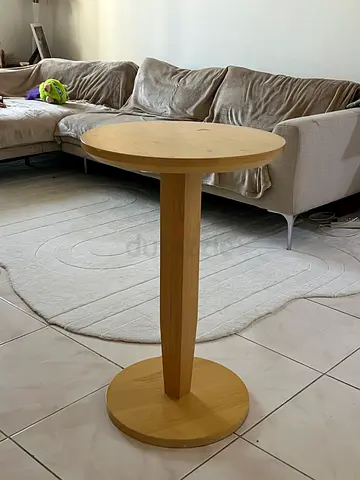 Round bar table