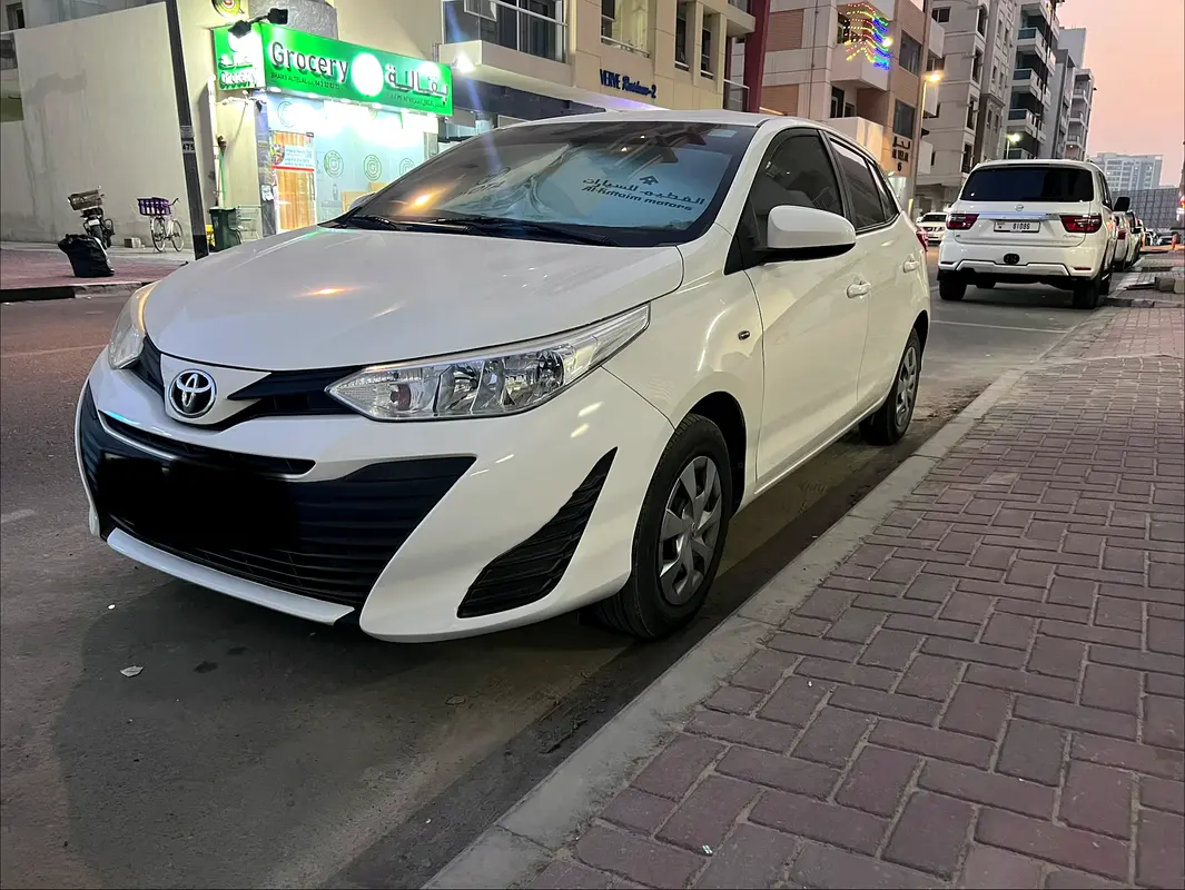 Toyota Yaris 2020 — photo 1 of 8