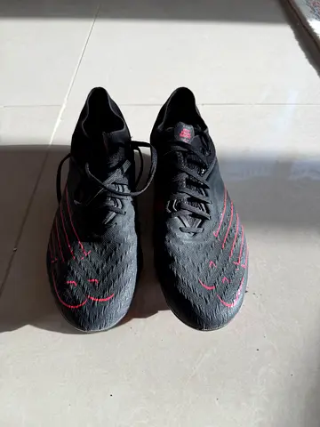 New balance furon elite football shoes