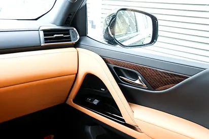 صورة 8 لـ 2026 Lexus LX-SERIES