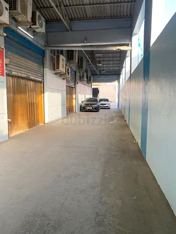Warehouse for Rent in Industrial area 2 Near JNP – Sharjah