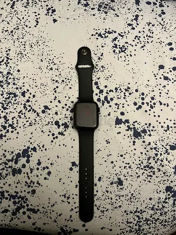 Apple Watch Series 8 45mm GPS – 100% Battery Health + Charger