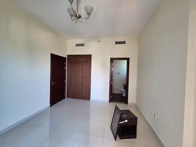 Elite 5 // Large One Bedroom For Sale // Rented