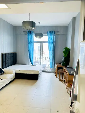 Ready To Move In I Walking Distance To Metro