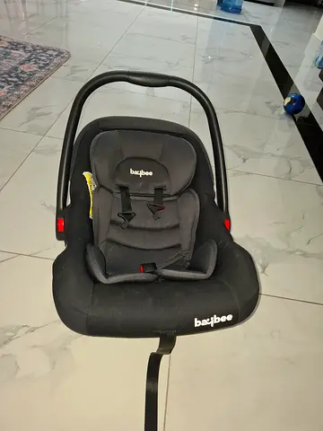 Beigeo Infant Car Seat (Rear-Facing) - Good Condition