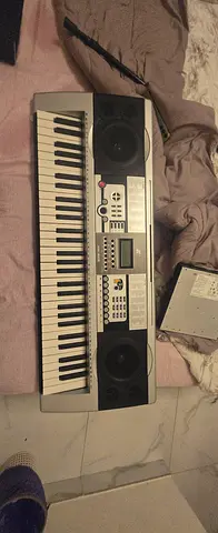 Yamaha-style 61-key Electronic Keyboard - Used, Works Fine