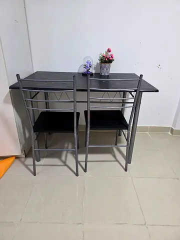 Dining table with chairs for sell in Al Nahda shj