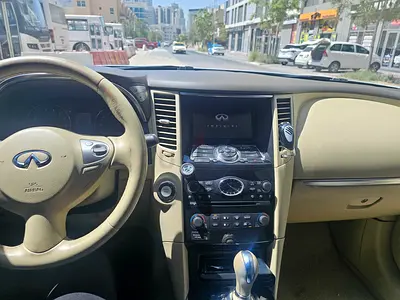Infiniti QX70 Elite Sport S 2016 | GCC Specs | Well Maintained