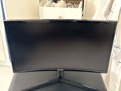 Samsung 27-inch Curved Monitor - Good Working Condition