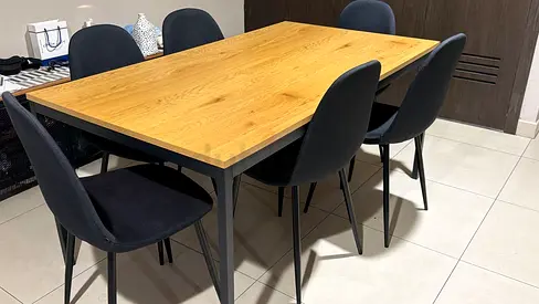 Dining table and 6 chairs