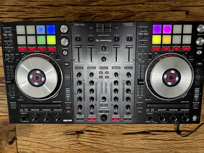 Pioneer DDJ SX3 DJ Controller with Jog Wheel and Pads - excellent Condition