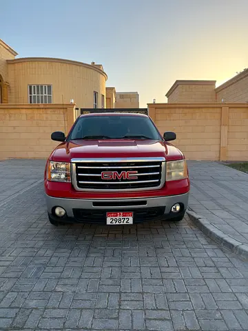 GMC Sierra 1500 2013 GCC Specs - Well Maintained